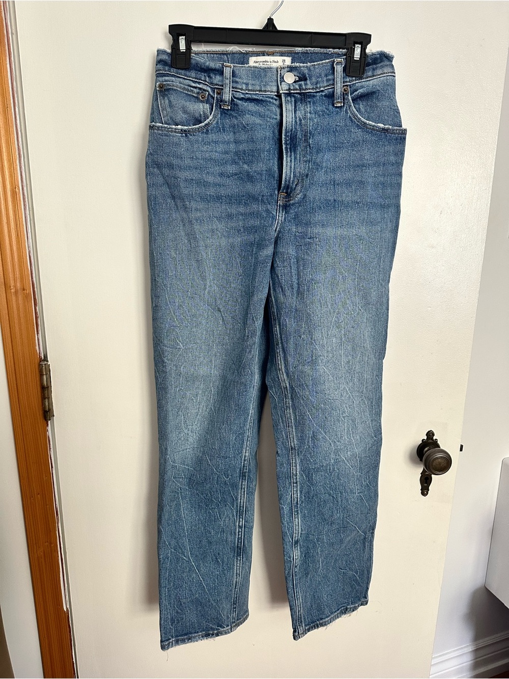 Abercrombie Curve Love the 90s Straight Leg Ultra High Rise - Picture 2 of 4